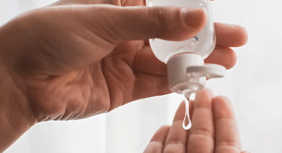 TÜV SÜD Supports: Keeping hands clean