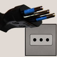 Plug L