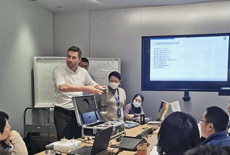 TüV南德Ing. Kristof De Gersem先生審核確認技術方案