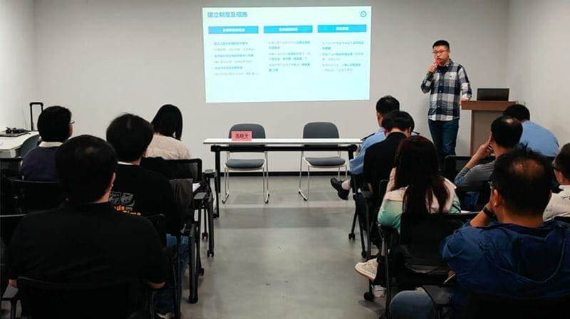 TüV南德消費品服務部中國市場部拓展經理高曉天先生宣講兒童用品質量安全知識